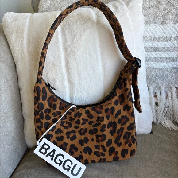 BAGGU Mini Shoulder Bag in Leopard - Picture 1 of 4